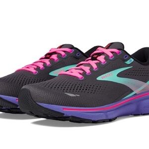 Brooks Ghost 15 women’s size 9